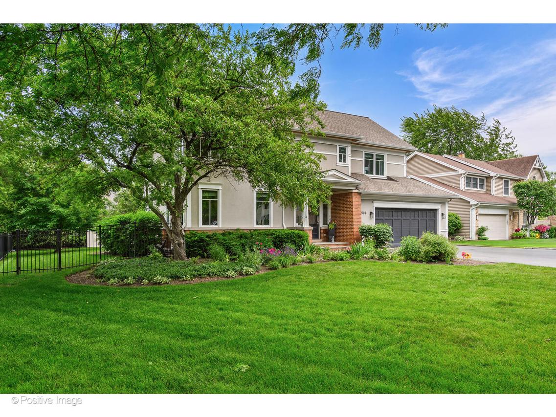 1509 E Eton Dr., Arlington Heights, IL 60004