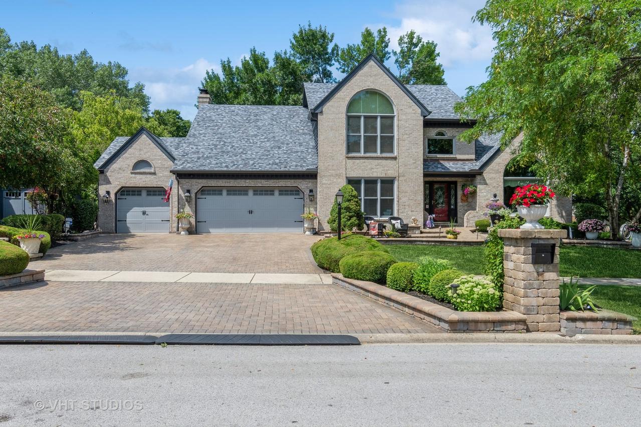 401 Haddassah Ct., Naperville, IL 60565