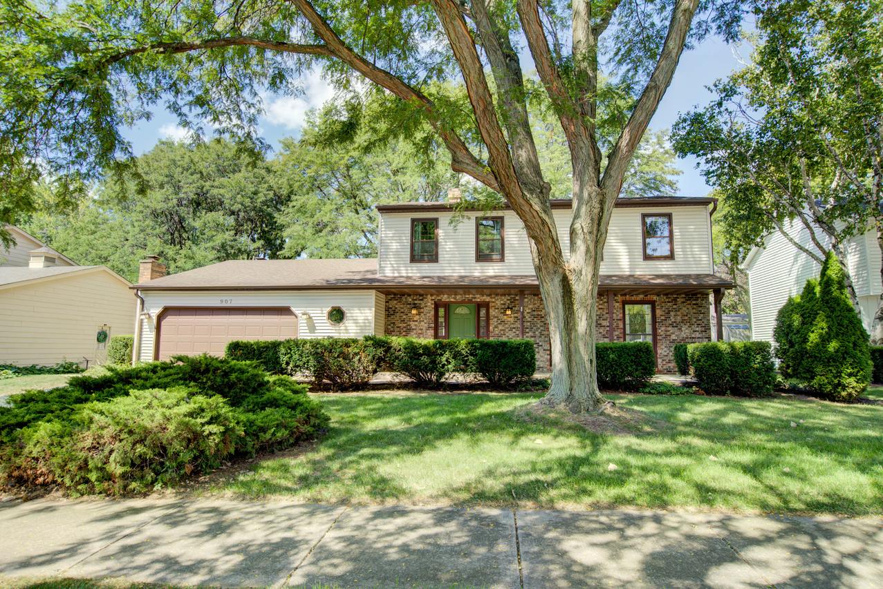 907 Secretariat Dr., Naperville, IL 60540