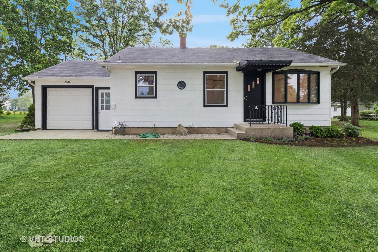 2309 N Riverside Dr., Mchenry, IL 60051