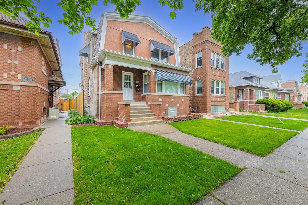 5434 W School St., Chicago, IL 60641