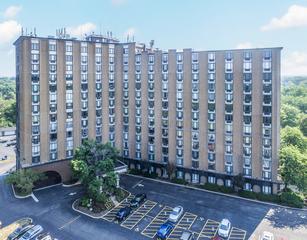 1 Renaissance Pl. #805, Palatine, IL 60067
