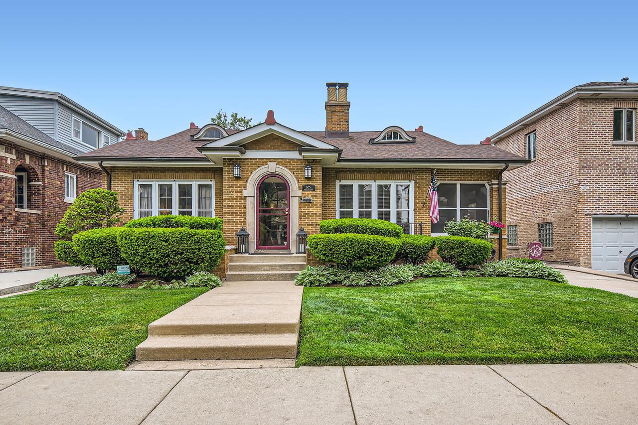 9725 S Hamilton Ave., Chicago, IL 60643