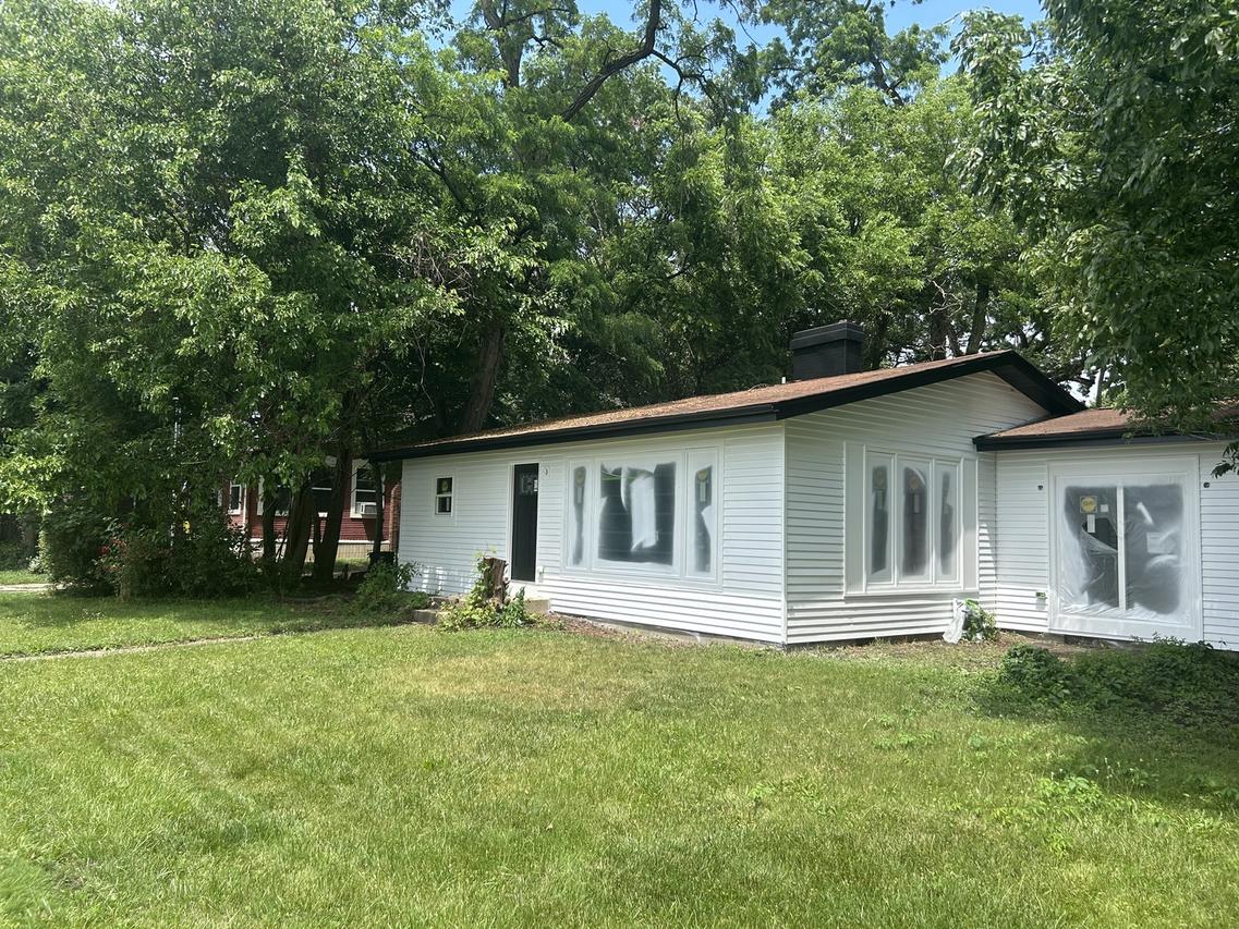 [Address Hidden by Seller], Island Lake, IL 60042