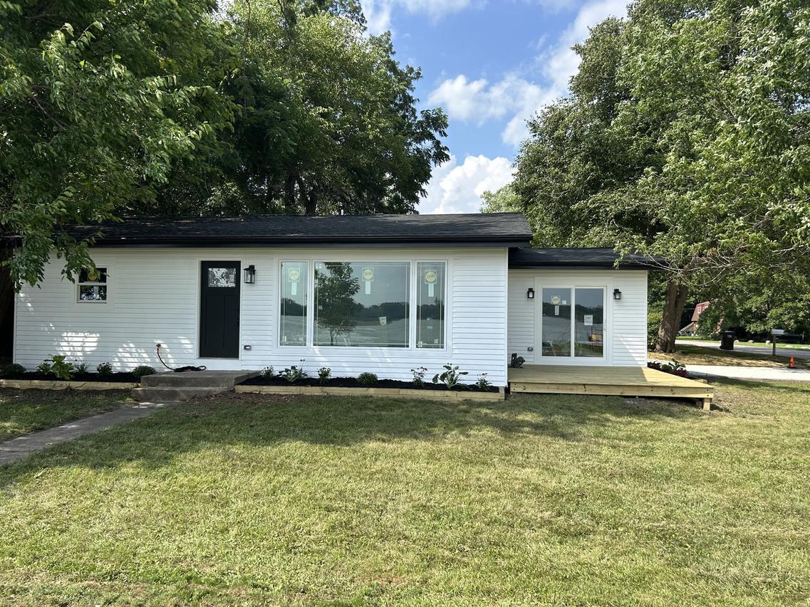 [Address Hidden by Seller], Island Lake, IL 60042