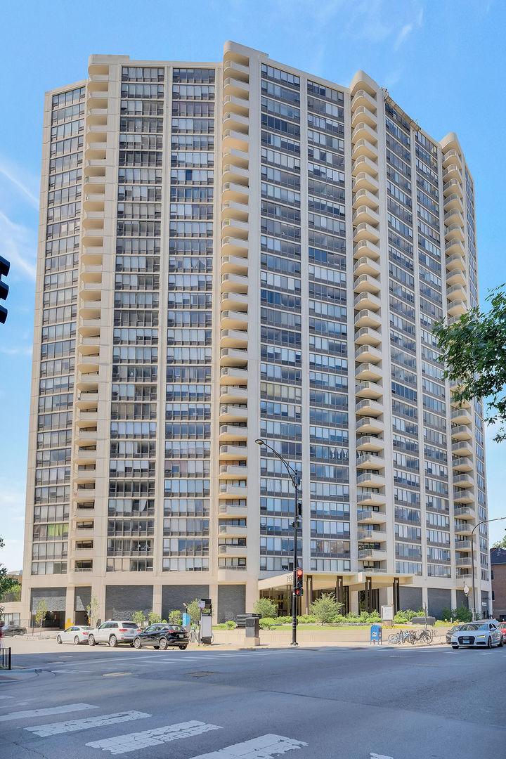 3930 N Pine Grove Ave. #1803, Chicago, IL 60613