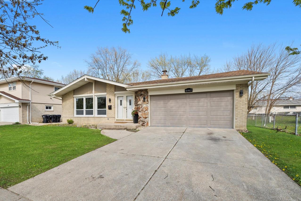 16465 Woodlawn East Ave., South Holland, IL 60473