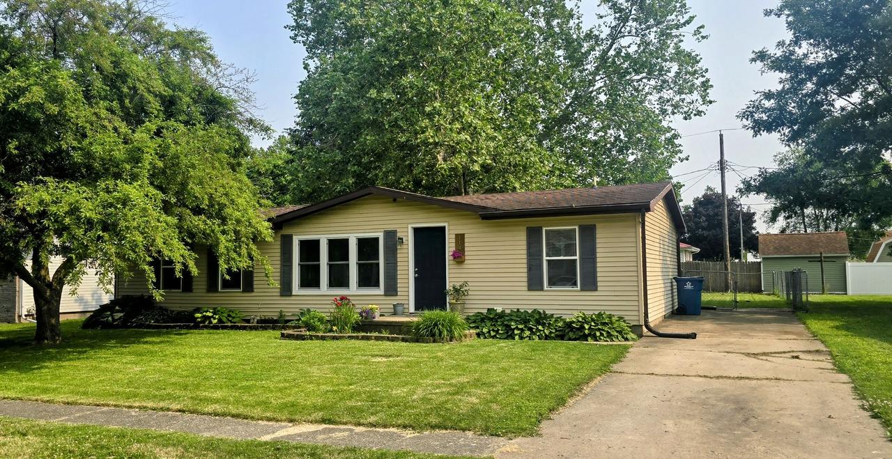 114 W Prairie Ave., Ogden, IL 61859