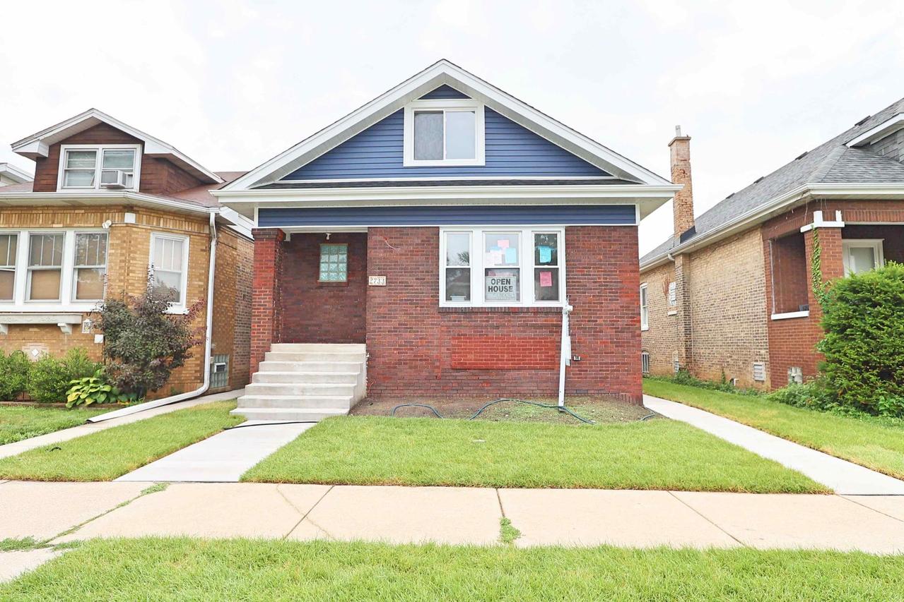 2733 Wesley Ave., Berwyn, IL 60402