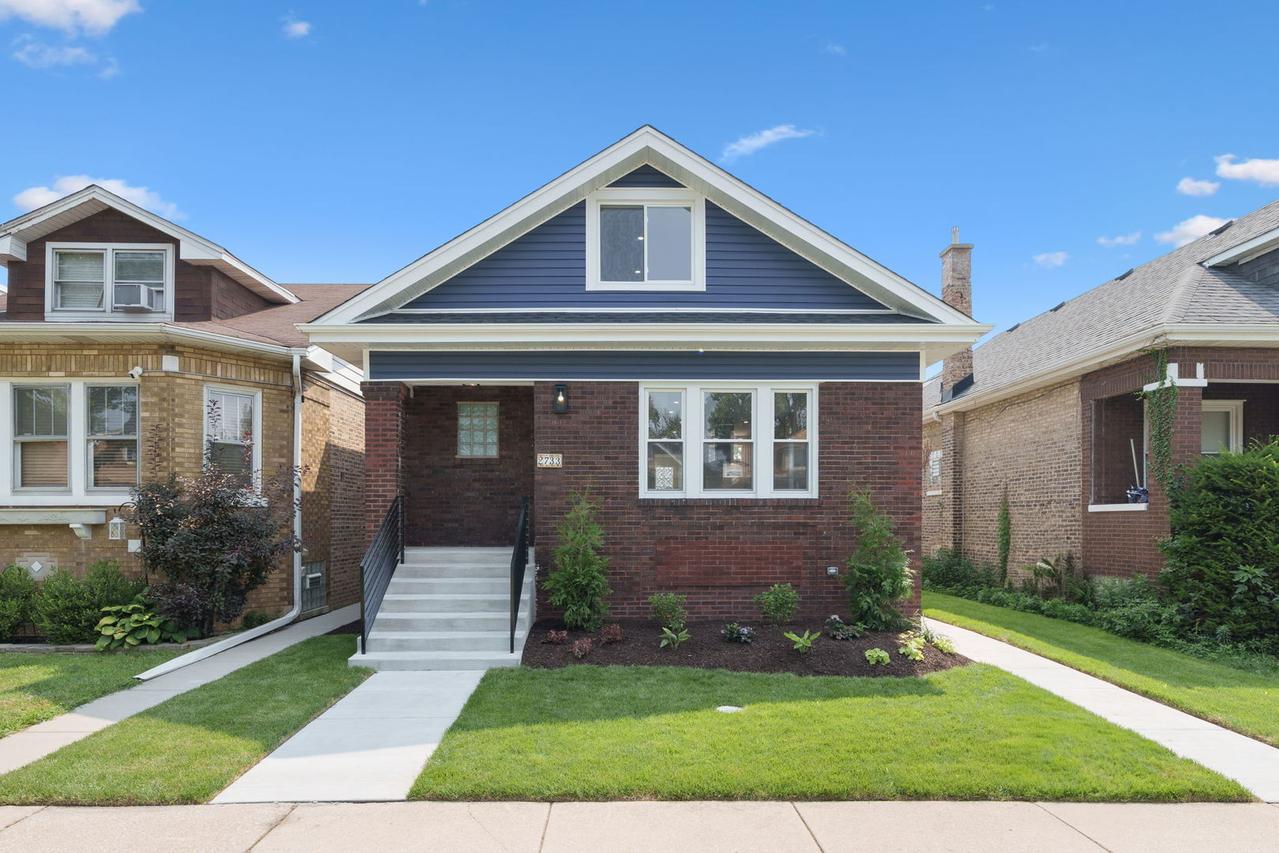 2733 Wesley Ave., Berwyn, IL 60402