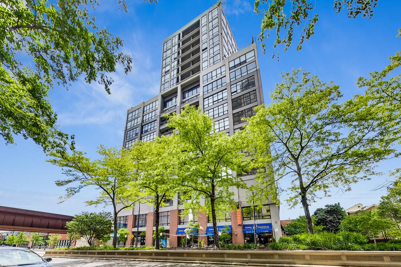 1530 S State St. #17B, Chicago, IL 60605