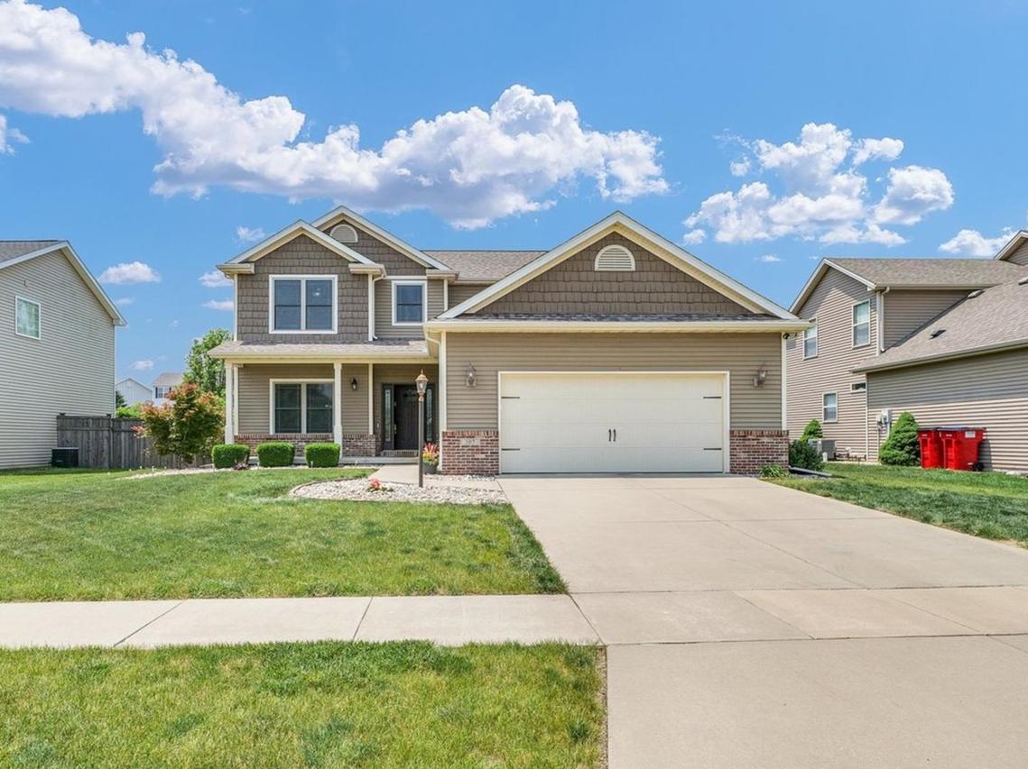 107 Bradford Ave., Savoy, IL 61874