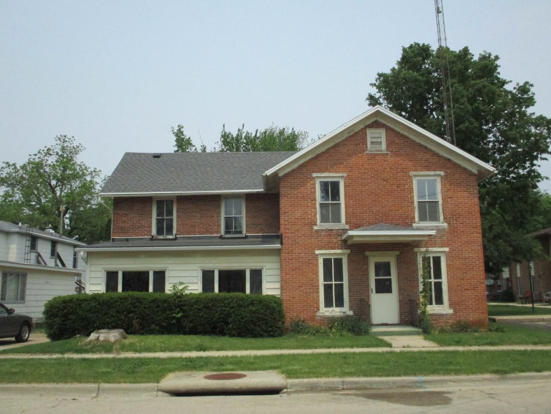 102 E High St., Orangeville, IL 61060