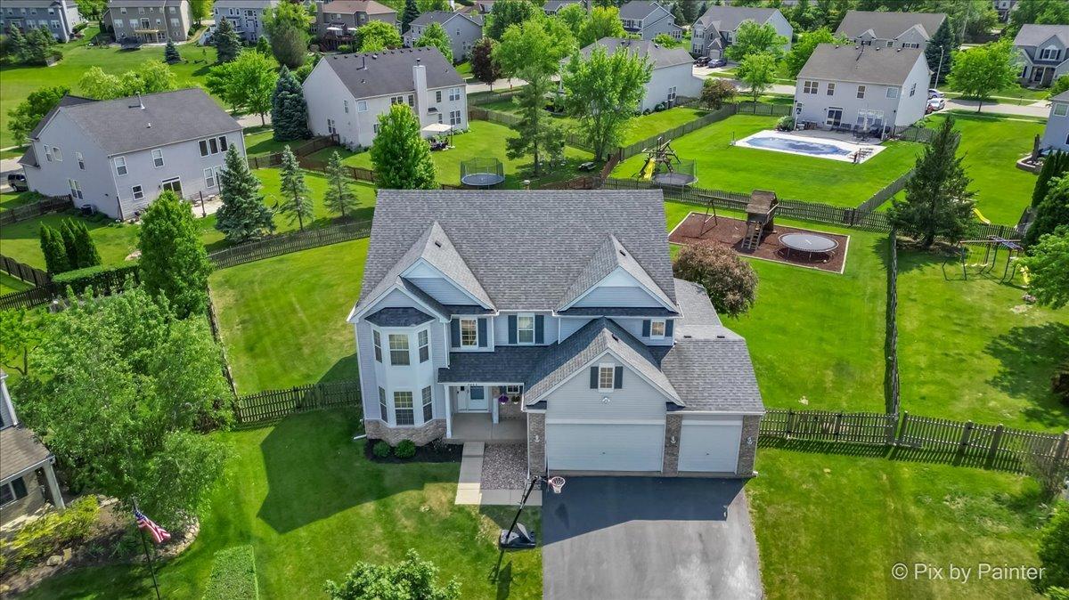 3527 Ridge Cir., Carpentersville, IL 60110