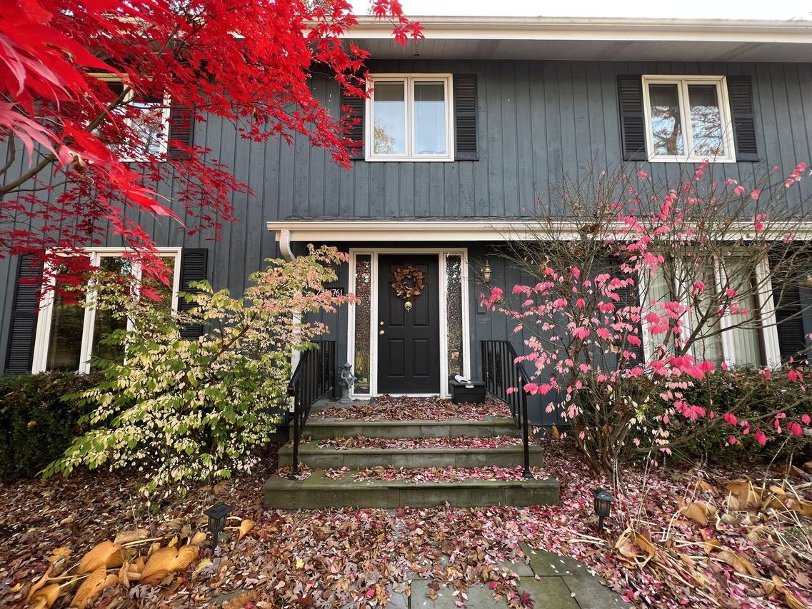 27W761 Washington Ave., Winfield, IL 60190