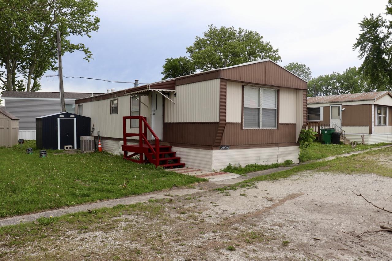 18 Lynn Ave., Justice, IL 60458