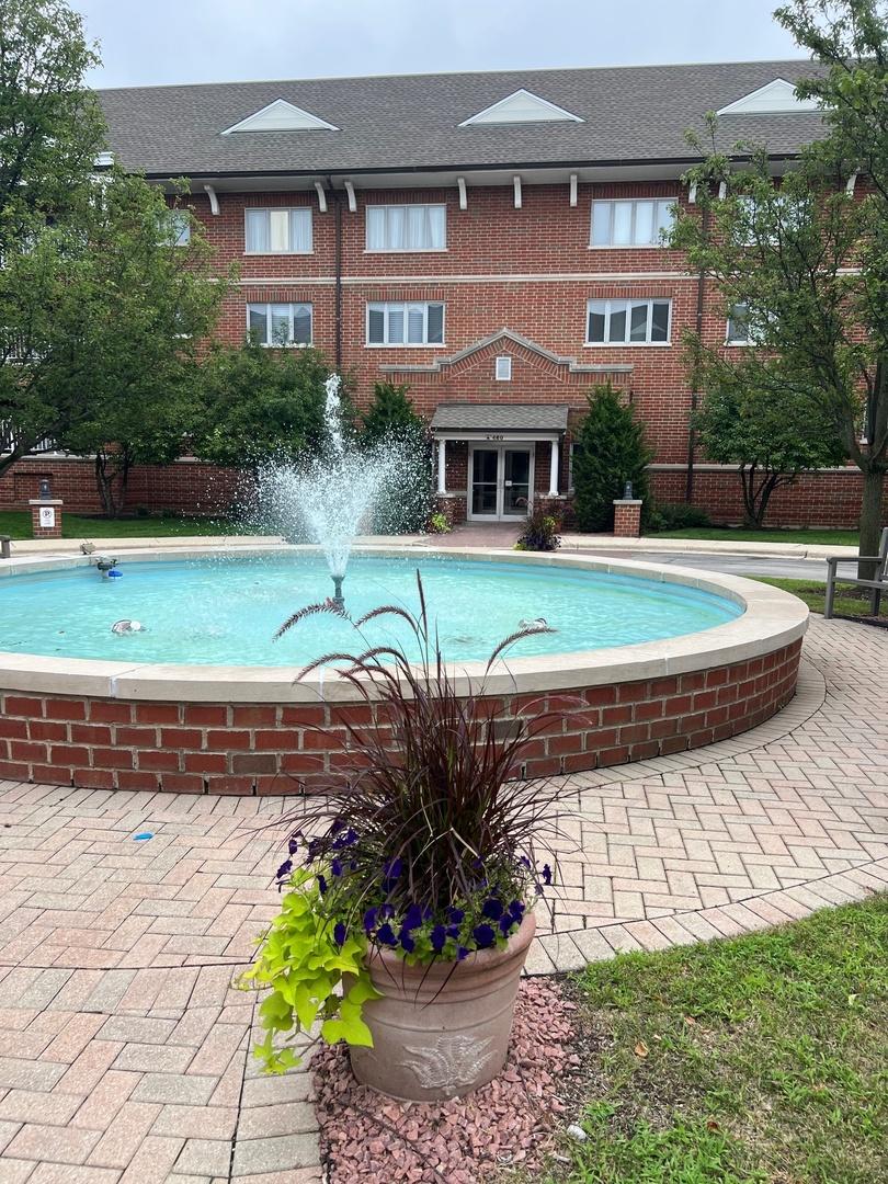 460 S Northwest Hwy. #409, Park Ridge, IL 60068