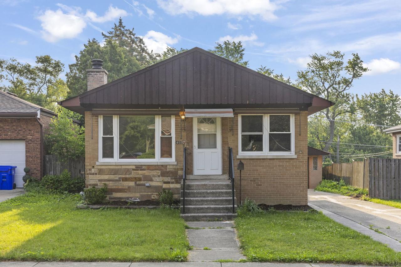 4537 Fishermans Ter., Lyons, IL 60534