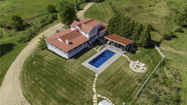 281 Snipe Hollow Rd., Elizabeth, IL 61028