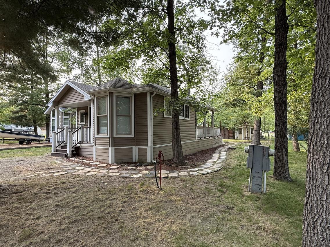 5-173 Woodhaven Lakes, Sublette, IL 61367