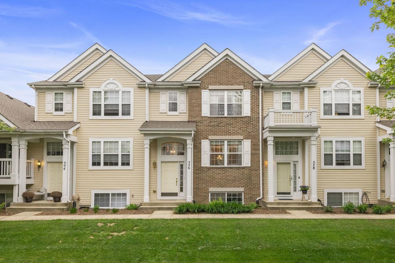 556 Lincoln Station Dr., Oswego, IL 60543