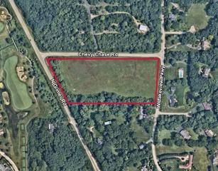 21707 W Lakewiev Pkwy., Mundelein, IL 60060