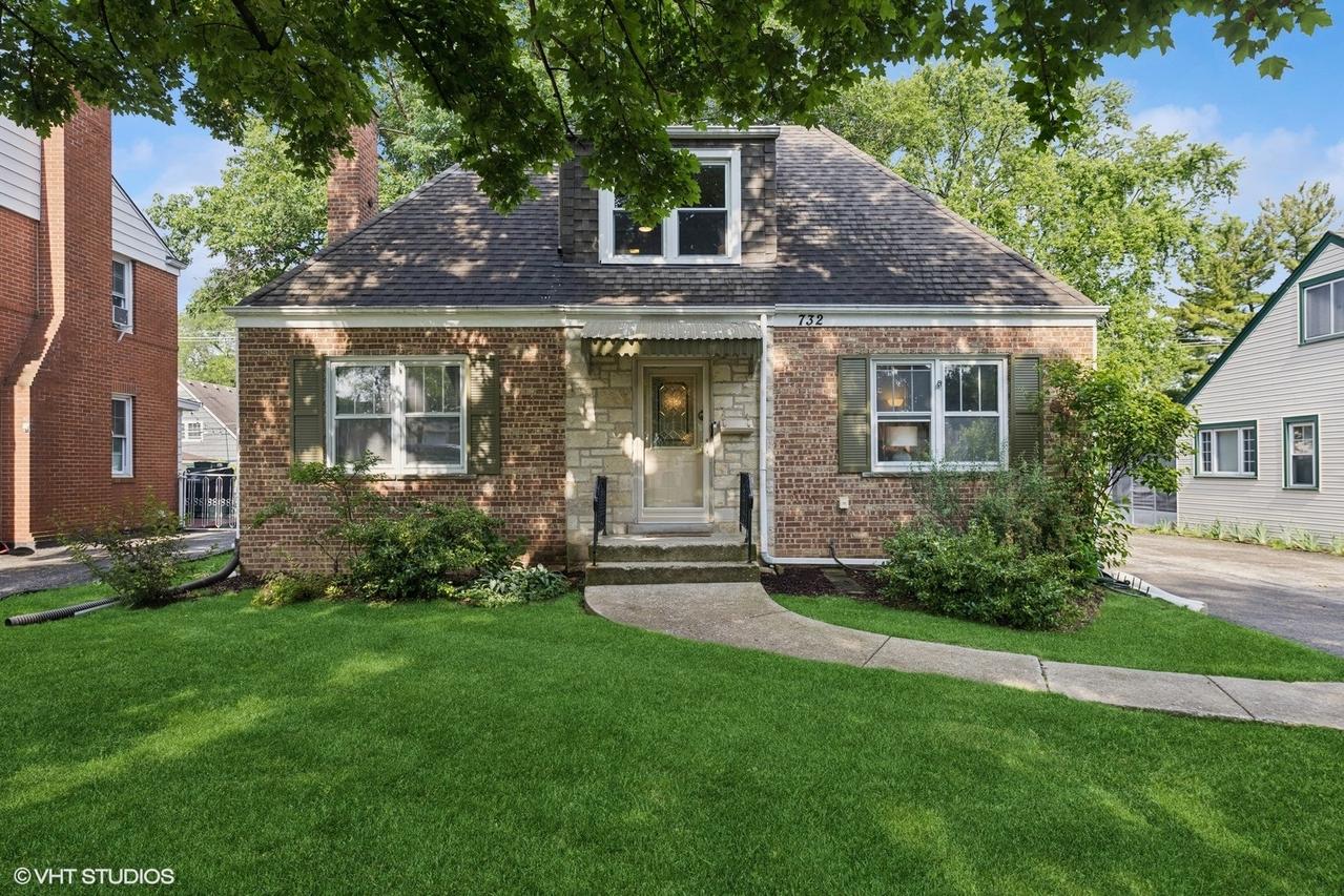 732 S La Grange Rd., La Grange, IL 60525