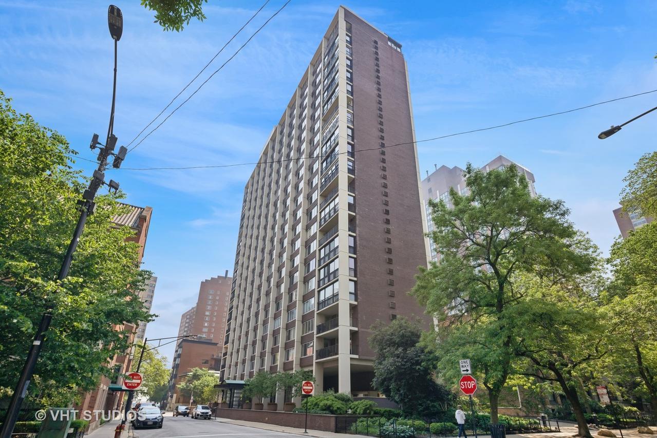 1 E Schiller St. #10B, Chicago, IL 60610