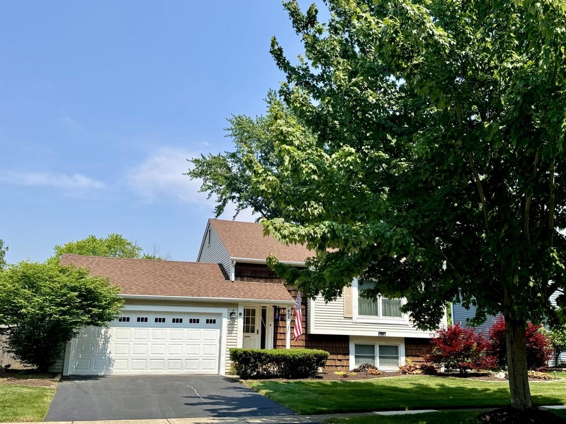 905 Lexington Ave., St. Charles, IL 60174