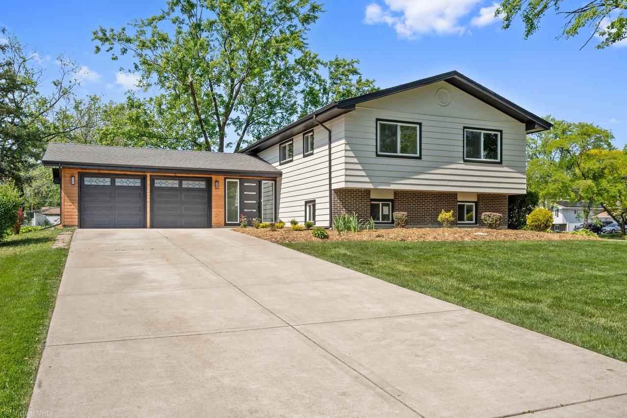 21W040 Monticello Rd., Lombard, IL 60148