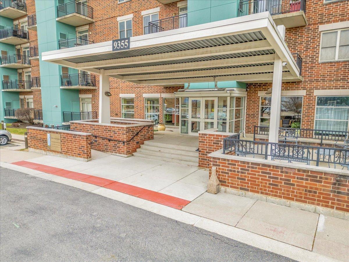 9355 Irving Park Rd. #506, Schiller Park, IL 60176