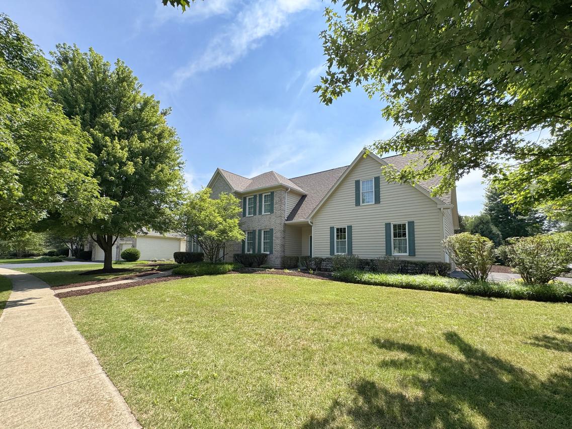2254 Kings Ct., Geneva, IL 60134
