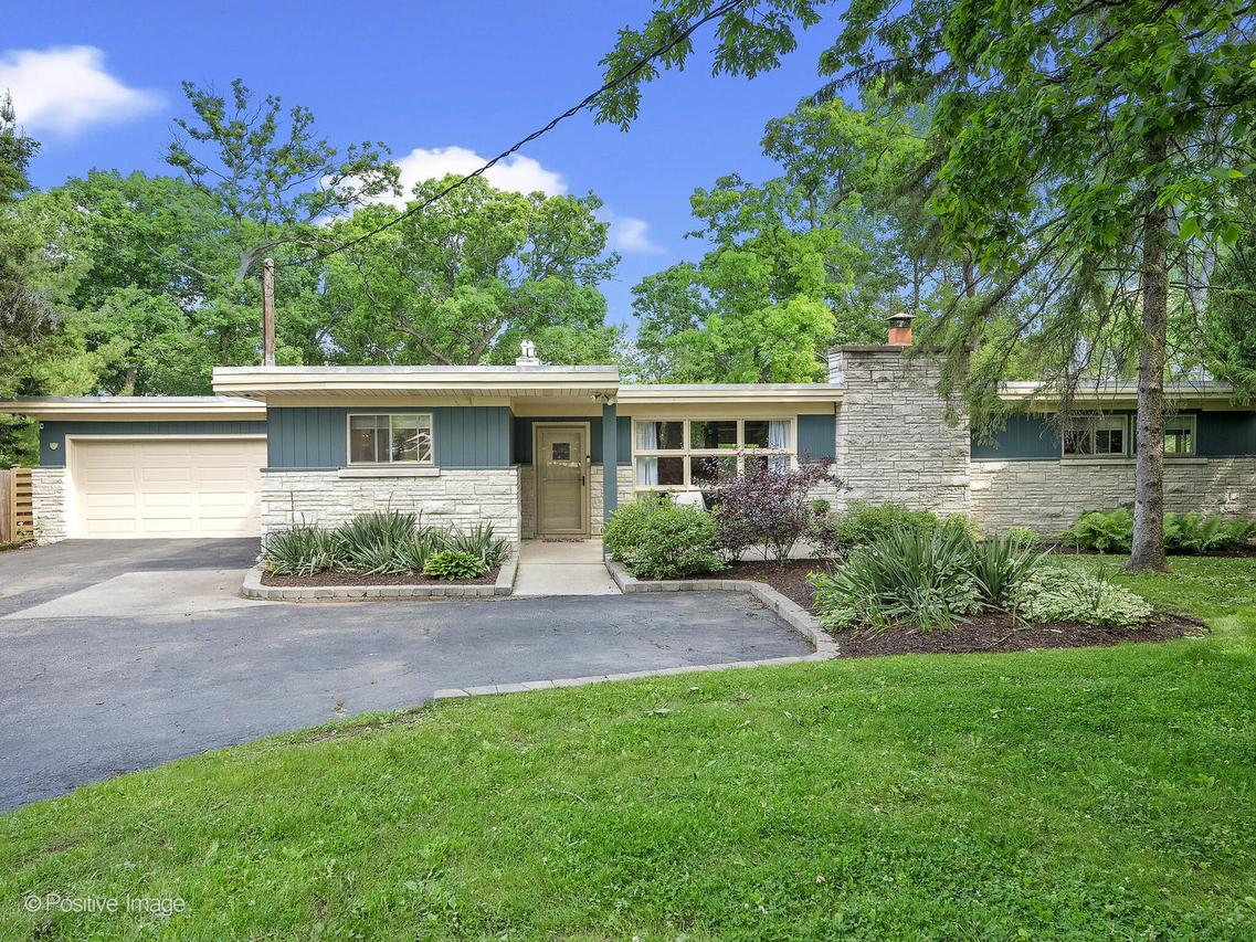 27W410 Manchester Rd., Winfield, IL 60190