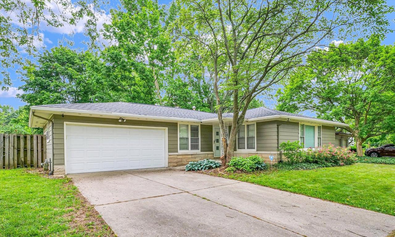 1204 Mayfair Rd., Champaign, IL 61821