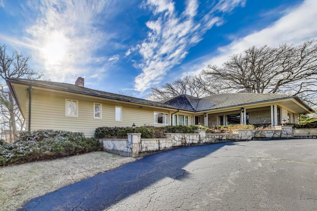 6500 Shady Ln., Burr Ridge, IL 60527