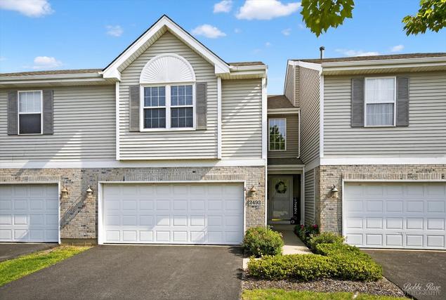 2492 Amber Ln., Elgin, IL 60123