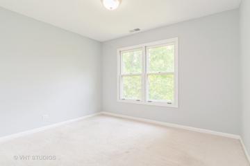 1245 Rhodes Ln., Naperville, IL 60540