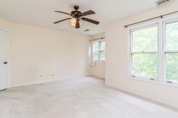 1245 Rhodes Ln., Naperville, IL 60540