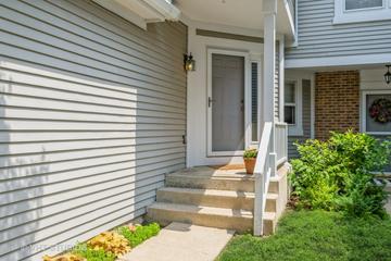 1245 Rhodes Ln., Naperville, IL 60540