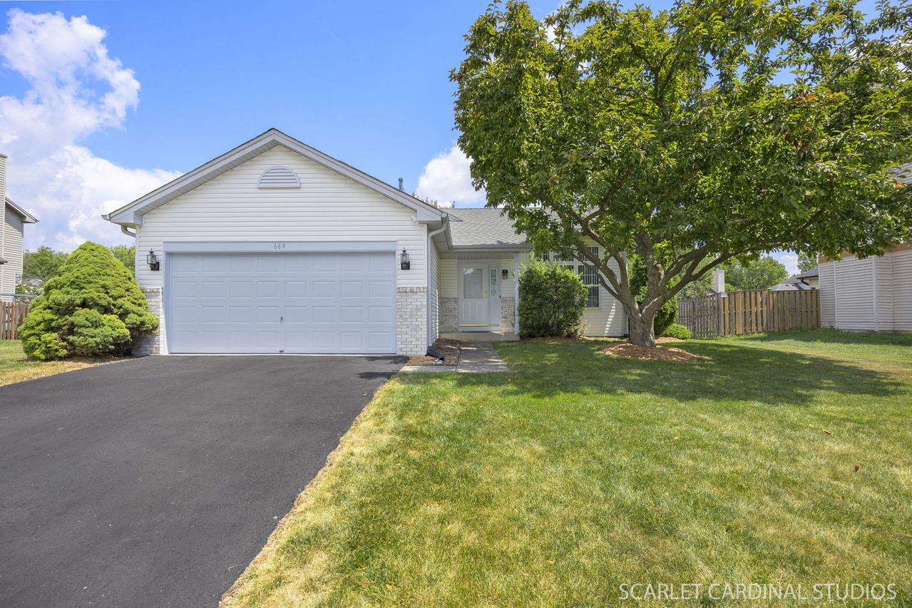 664 Birchwood Dr., Bolingbrook, IL 60490