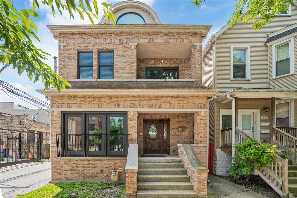2415 W Belle Plaine Ave., Chicago, IL 60618