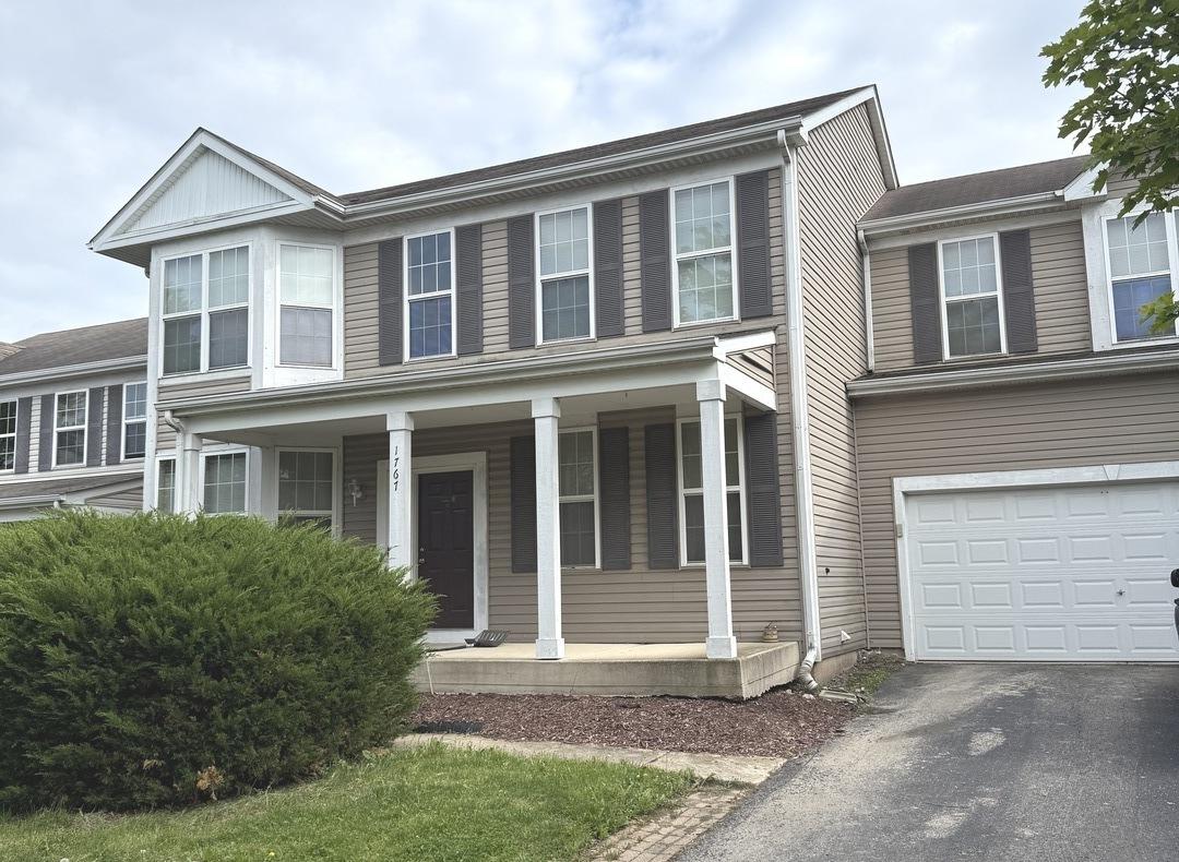1767 Shari Ln., Aurora, IL 60504