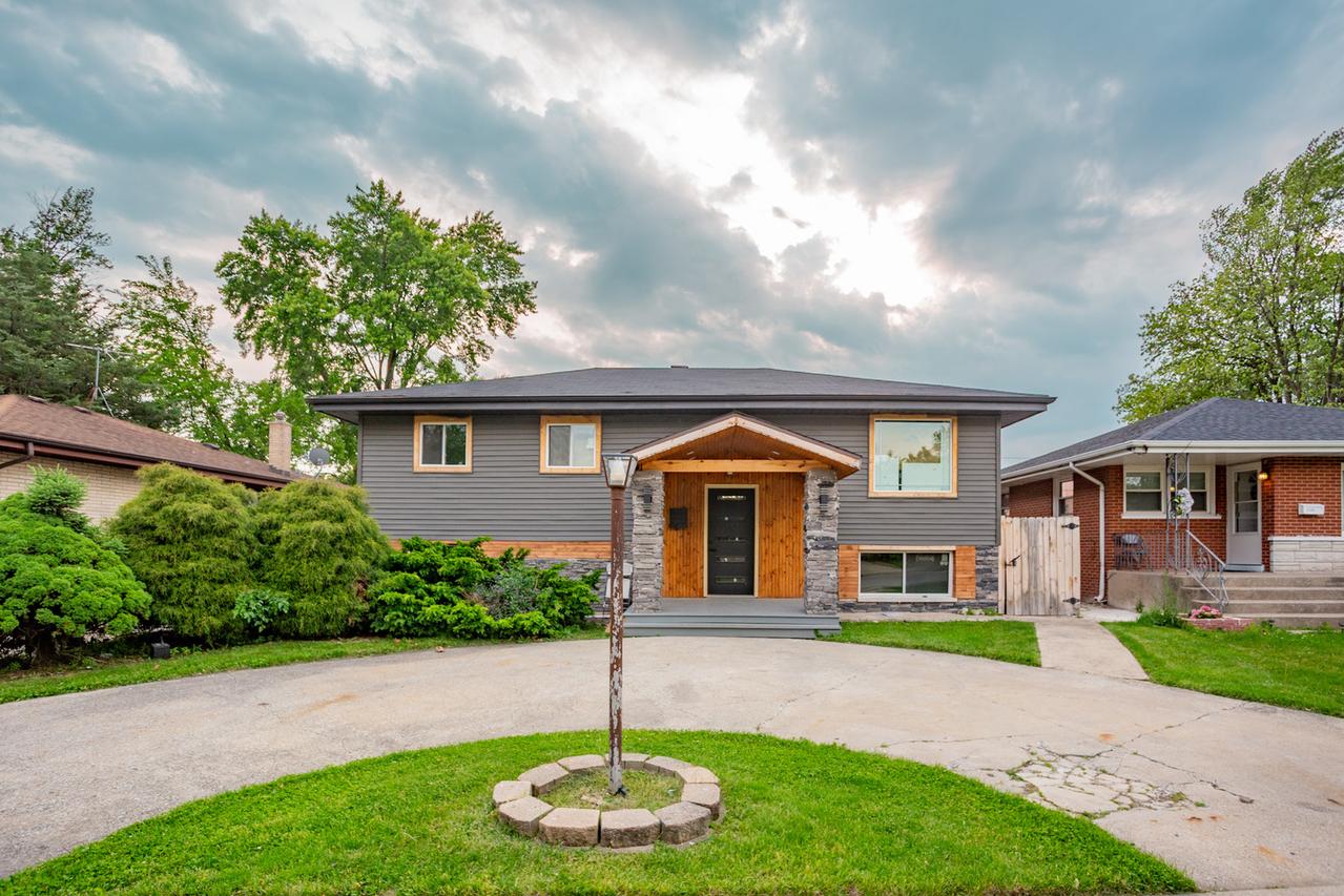 17128 Grant St., Lansing, IL 60438