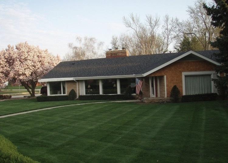 22 Greencroft Dr., Champaign, IL 61821