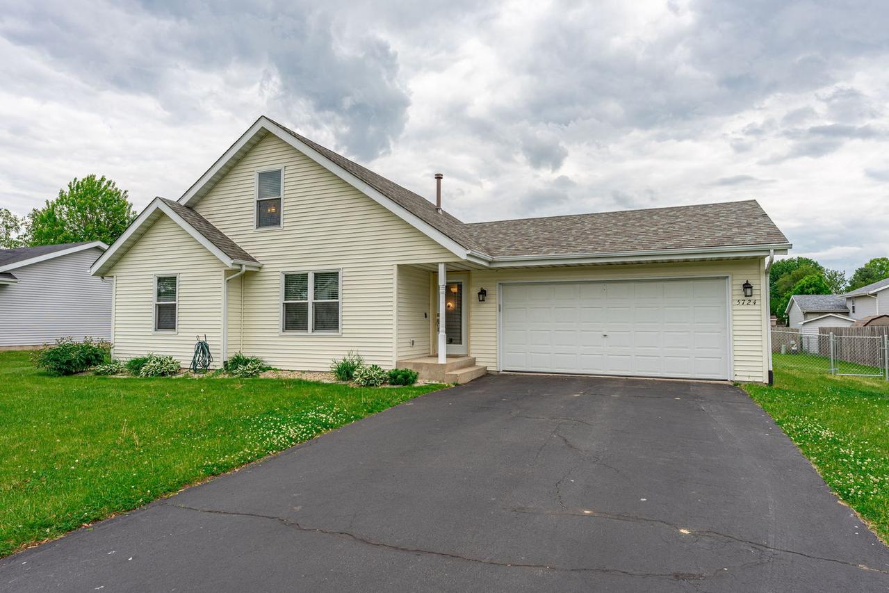 5724 Pierce Ln., South Beloit, IL 61080