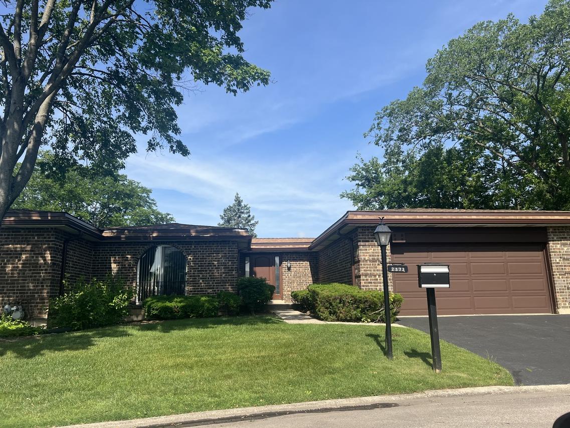 2372 Salceda Dr., Northbrook, IL 60062