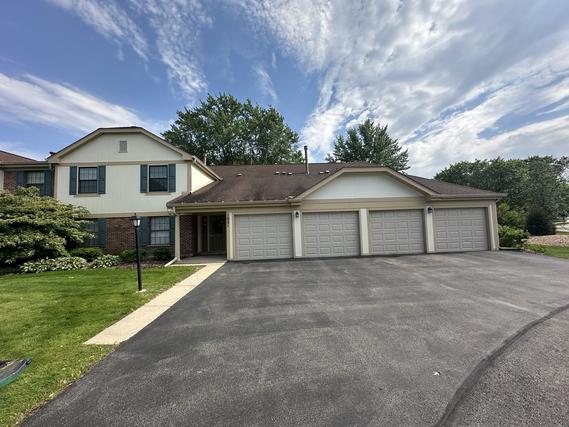 1021 Boxwood Ct. #C1, Wheeling, IL 60090