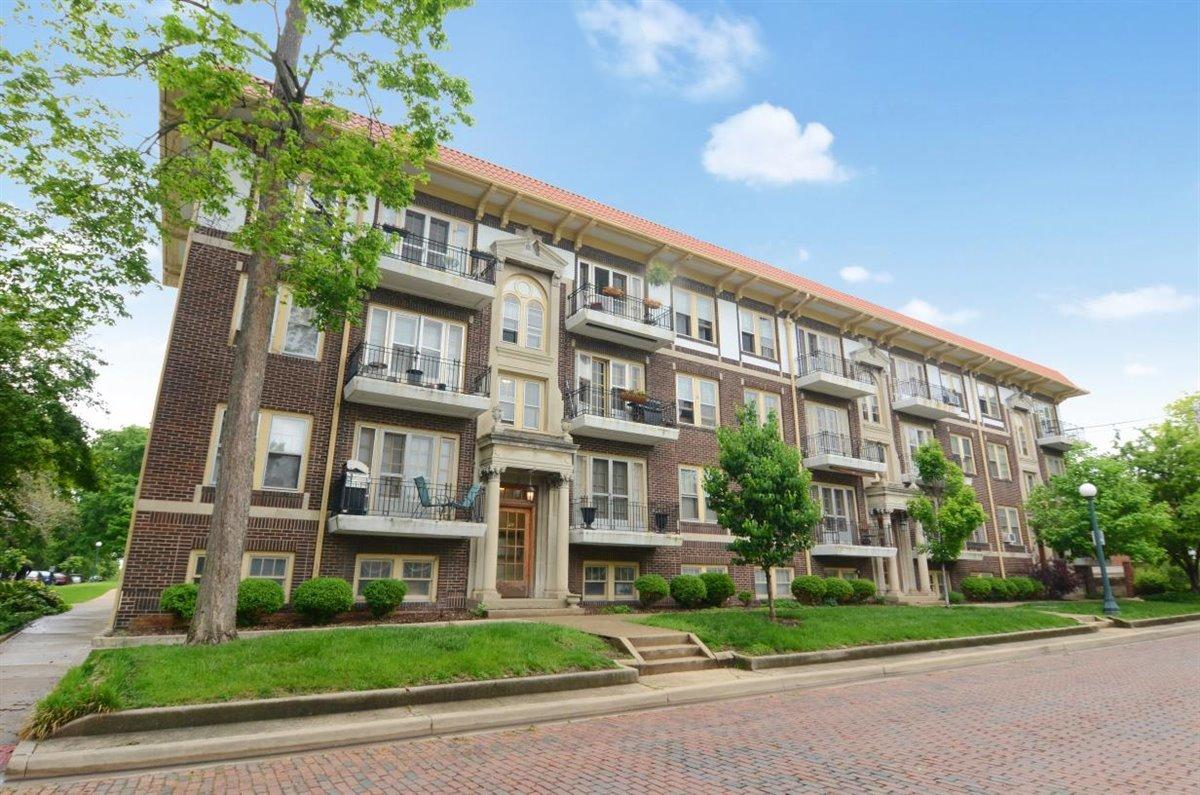 410 N Prairie St. #15, Champaign, IL 61820