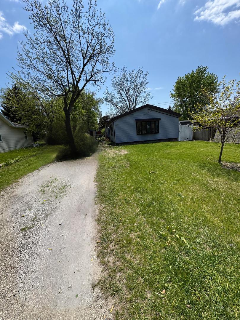 509 Sherman Ave., Aurora, IL 60505