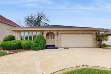 9138 Greenwood Ave., Des Plaines, IL 60016